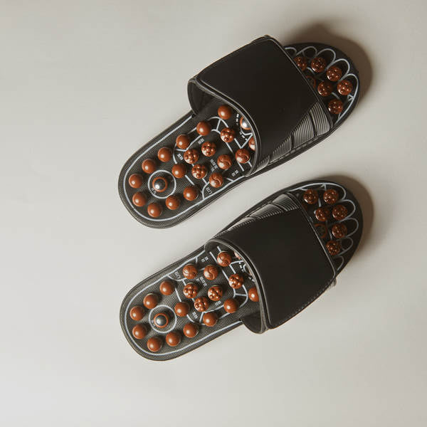 سليبر التدليك العلاجي لتخفيف الألم وتنشيط الدورة الدموية