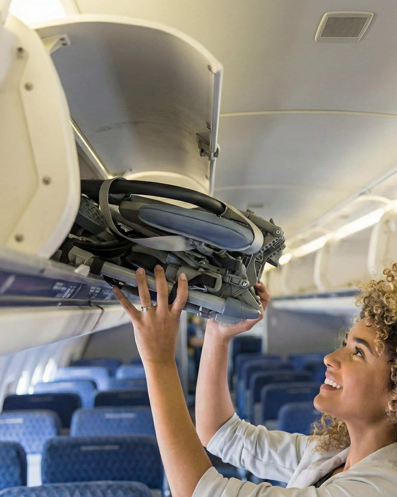 عربة أطفال قابلة للطي بوزن 4,5 كيلو جرام و مقبولة بشركات الطيارات